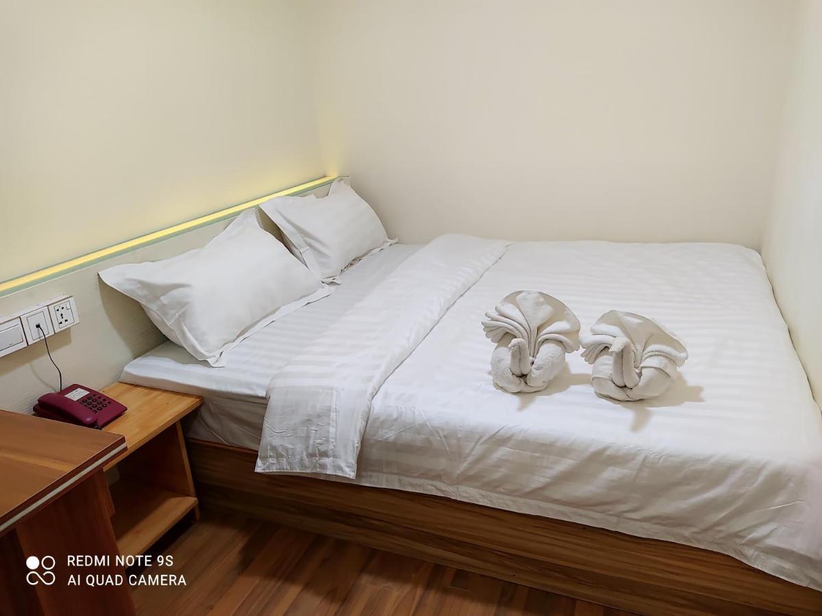 November Hostel Rangun Zewnętrze zdjęcie