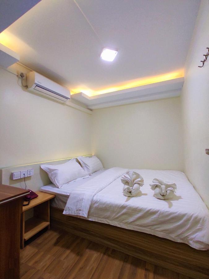 November Hostel Rangun Zewnętrze zdjęcie