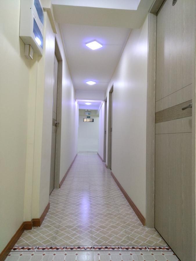 November Hostel Rangun Zewnętrze zdjęcie